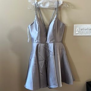 Alyce Paris formal dress size 12 never worn. Can not return